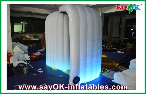 इन्फ्लेटेबल पार्टी डेकोरेशन इंडोर वेडिंग सेरेमनी व्हाइट DIY फोटो बूथ कैमरा लोगो के साथ